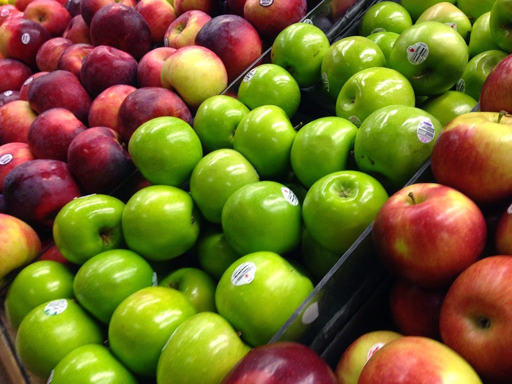 USDA Approves Genetically Modified Apple Despite Health and Contamination Concerns USDA Approves Genetically Modified Apple Despite Health and Contamination Concerns