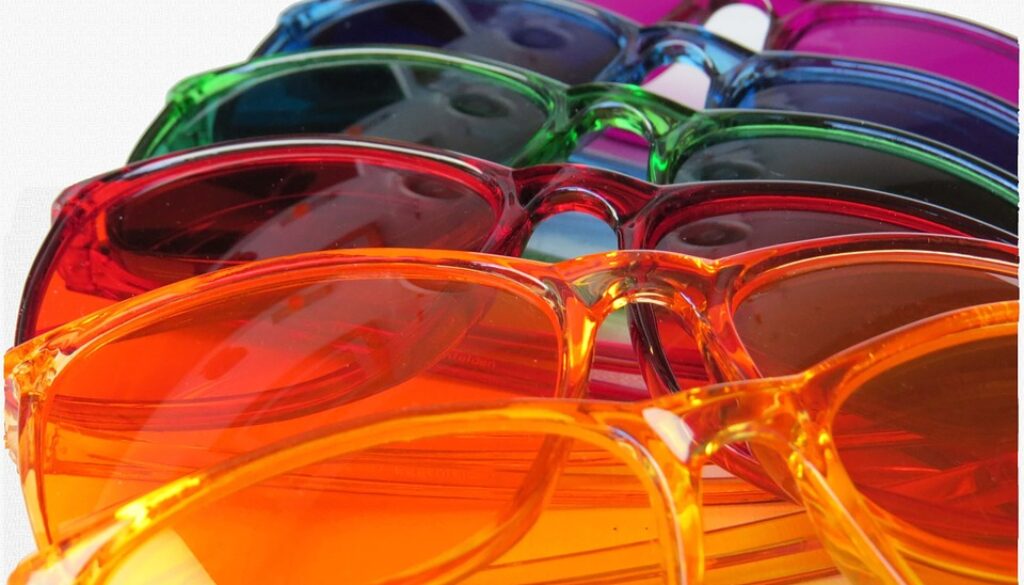 color-glasses-663248_960_720