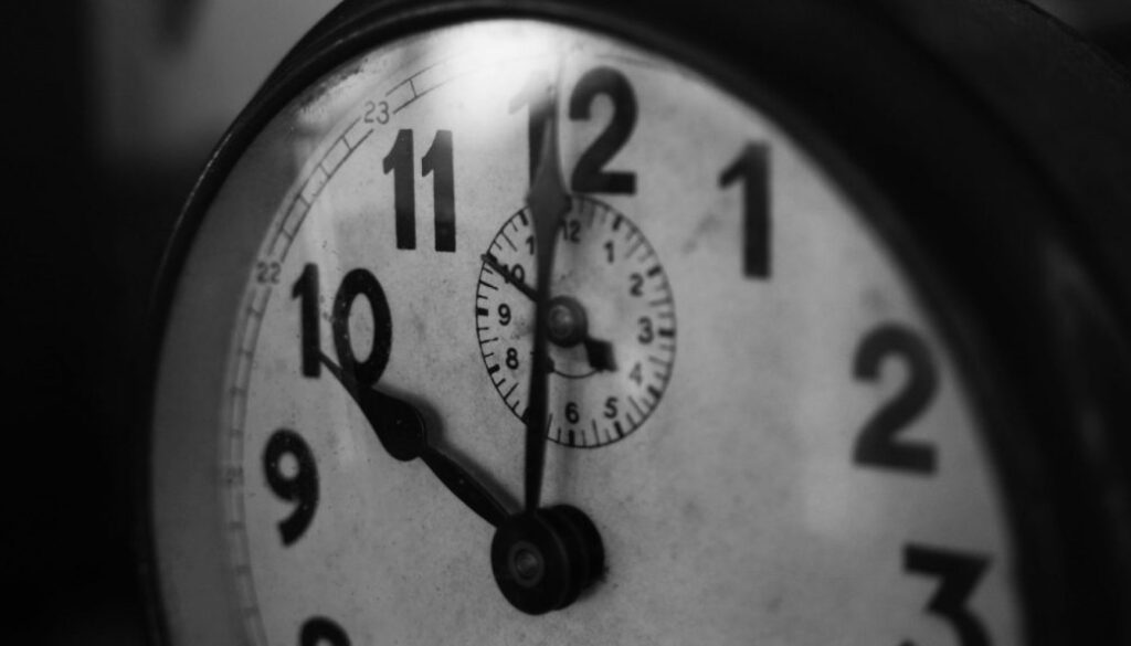 time-piece-old-times-antiquated