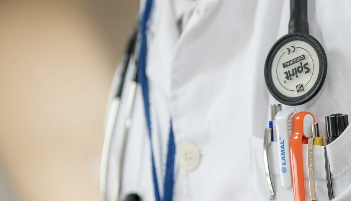 doctor-563428_1280