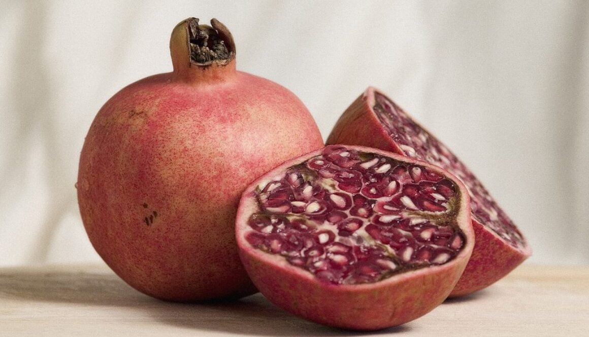 pomegranate-2086545_1280
