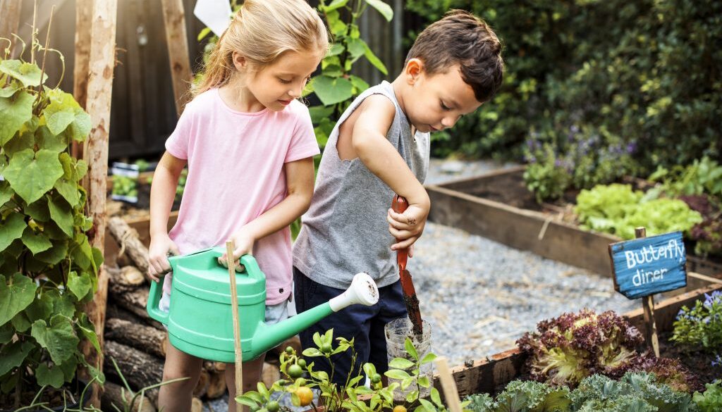 children_gardening