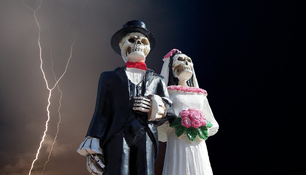 halloween-2856123_960_720