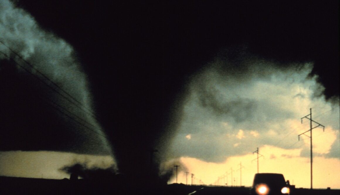 tornado-541911_960_720