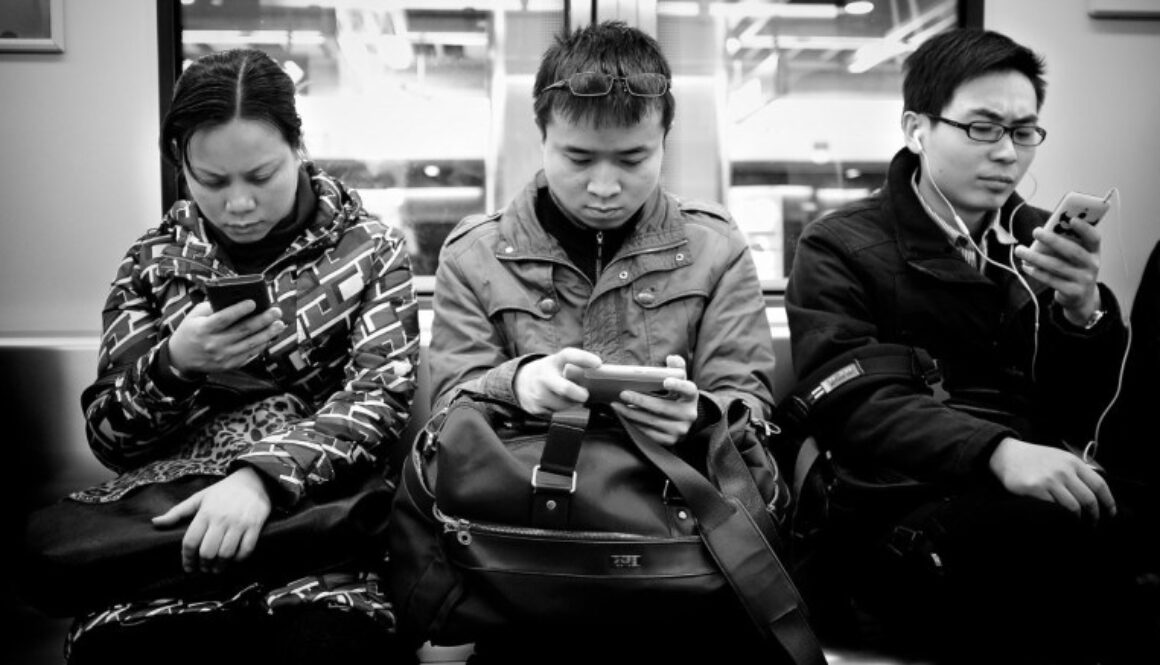 china_street_people_men_35mm_underground_women_metro-343657.jpgd_