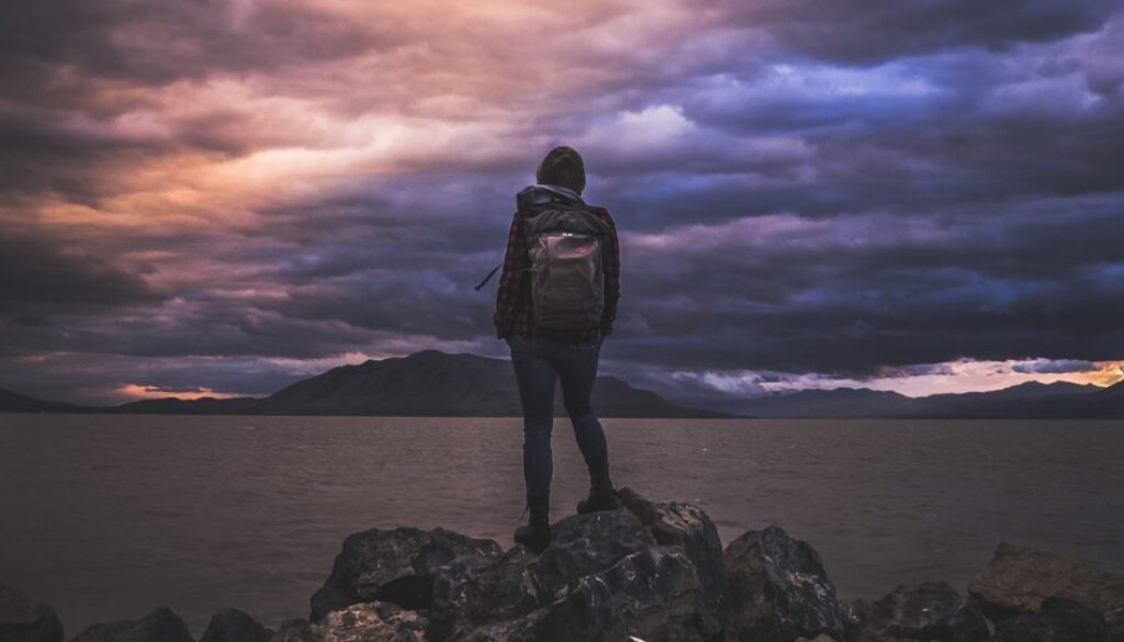 hiker-1149898_1280