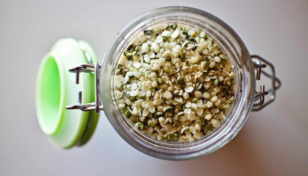 hemp-seeds-3239824_1280