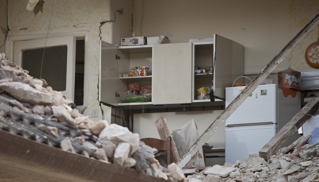 earthquake-1665895_1280