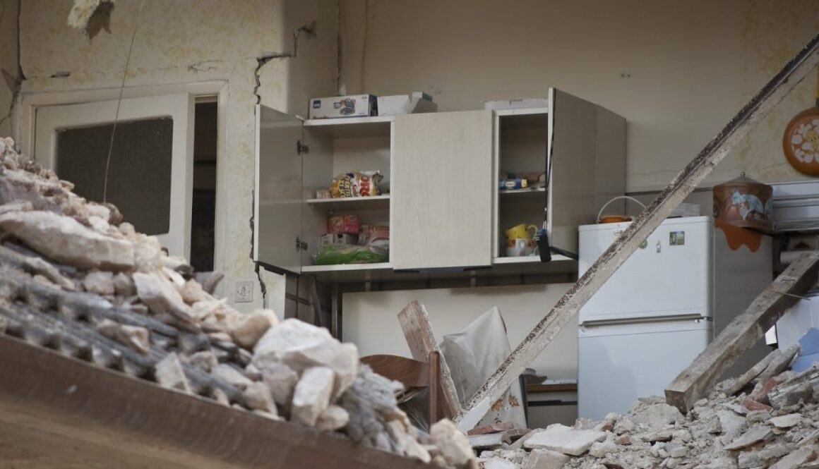 earthquake-1665895_1280