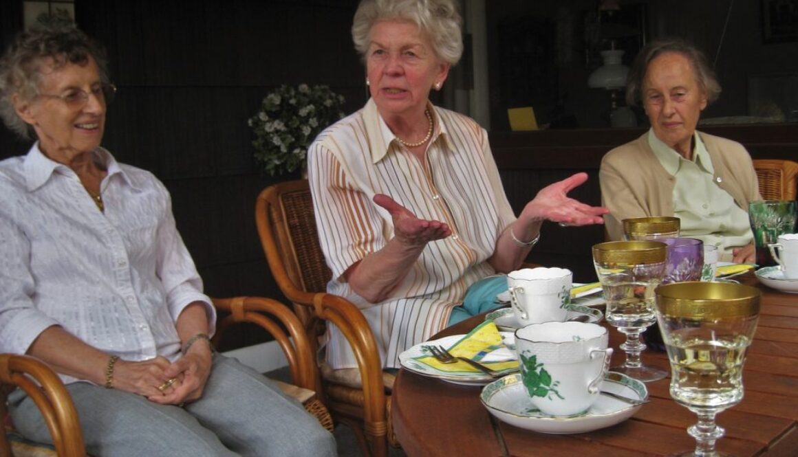 grandma-1335722_1280