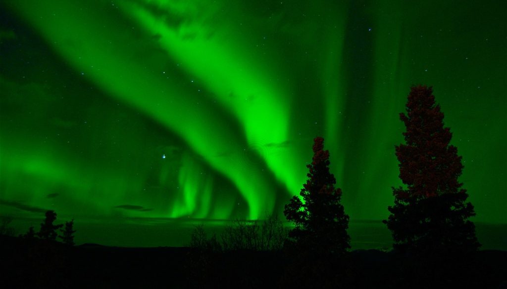 aurora-borealis-744351_1280