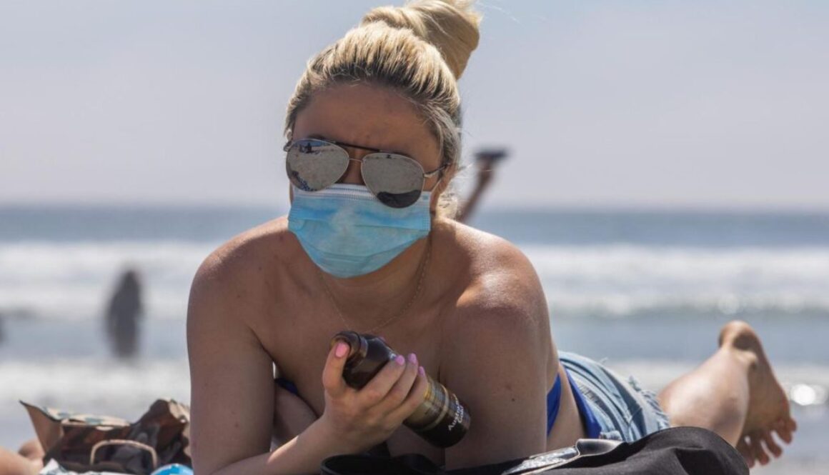 beach mask