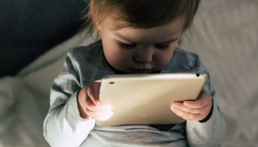 toddler screen conversation