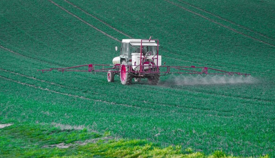 pesticide spraying pixabay