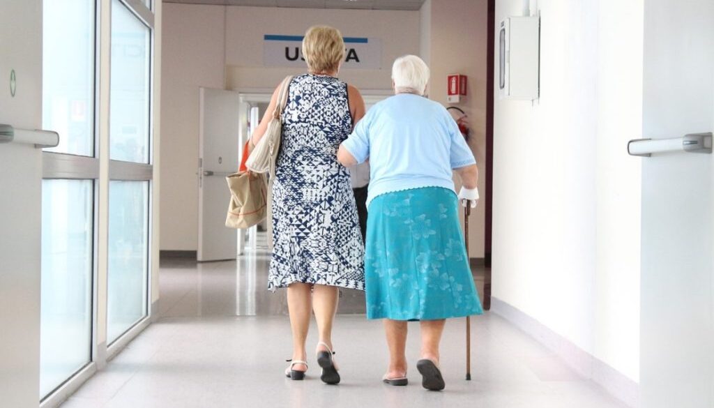senior citizen healthcare pixa