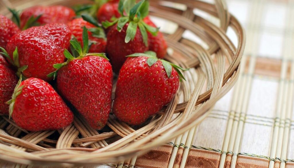 strawberries pixa