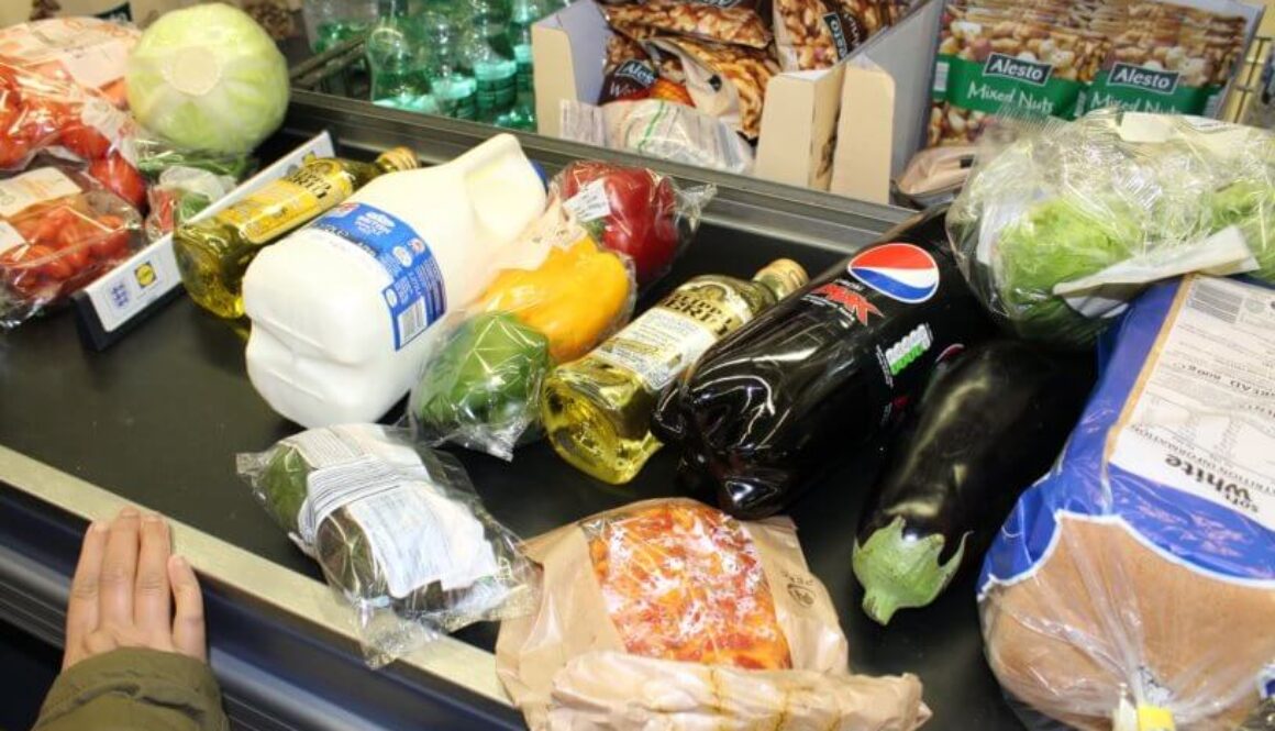 grocery-1830230-816x520