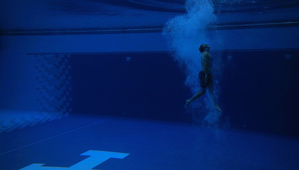 hiit underwater pixa