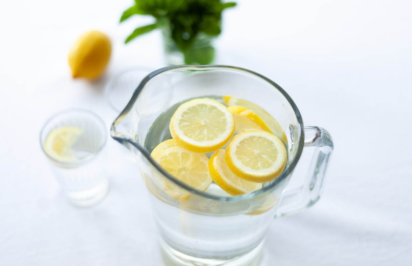 lemon water pexels