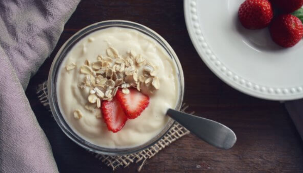 strawberry yogurt pixa