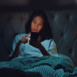 1 Hour of Screen Time at Bedtime Reduces Sleep by 24 Minutes, Study Finds