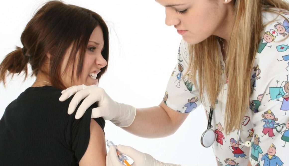 teen-vaccine_512101033