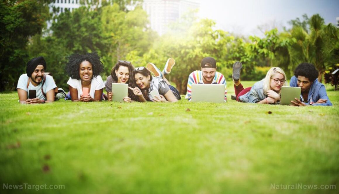 Device-Digital-Nature-Technology-Social-Media-Mobile